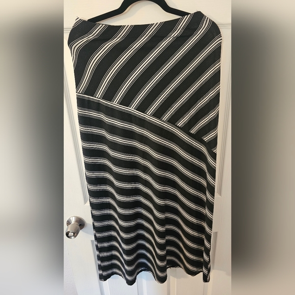 Maurices Maxi Skirt - Picture 2 of 5